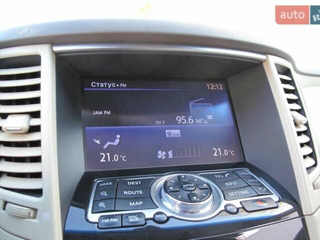 Черный Инфинити QX70, объемом двигателя 3.7 л и пробегом 235 тыс. км за 17300 $, фото 87 на Automoto.ua