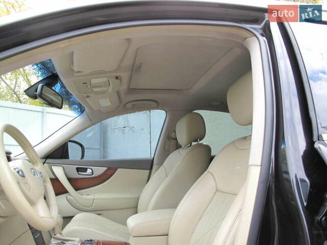 Черный Инфинити QX70, объемом двигателя 3.7 л и пробегом 235 тыс. км за 17300 $, фото 37 на Automoto.ua