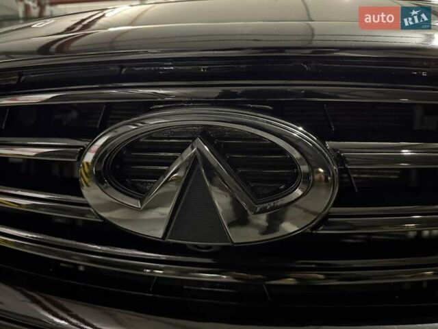 Черный Инфинити QX70, объемом двигателя 3.7 л и пробегом 151 тыс. км за 19700 $, фото 14 на Automoto.ua