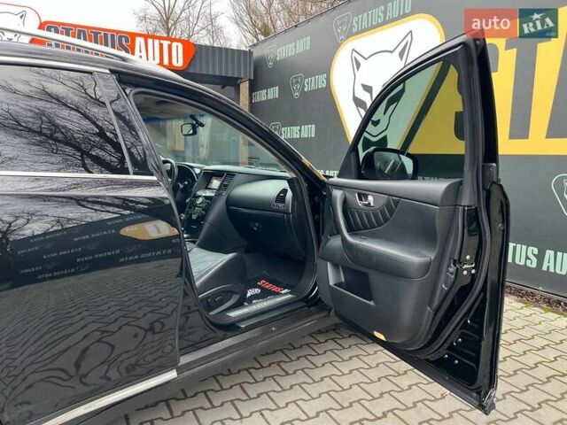 Чорний Інфініті QX70, об'ємом двигуна 3.7 л та пробігом 190 тис. км за 16900 $, фото 31 на Automoto.ua