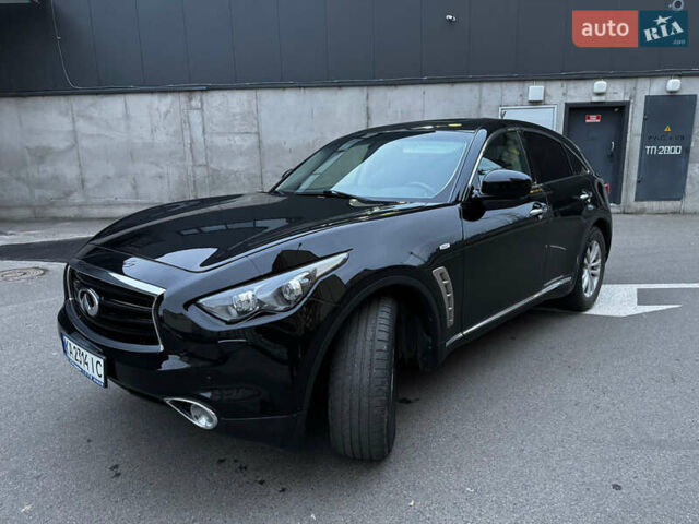 Черный Инфинити QX70, объемом двигателя 3.7 л и пробегом 230 тыс. км за 16500 $, фото 10 на Automoto.ua