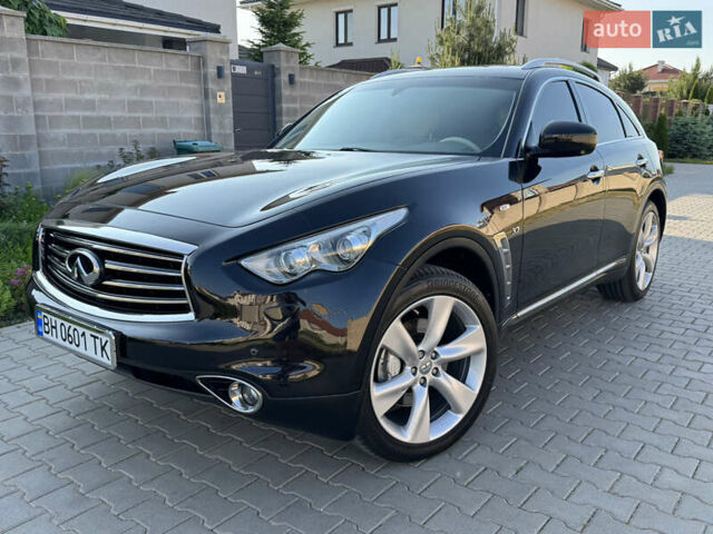 Черный Инфинити QX70, объемом двигателя 3.7 л и пробегом 118 тыс. км за 16700 $, фото 8 на Automoto.ua