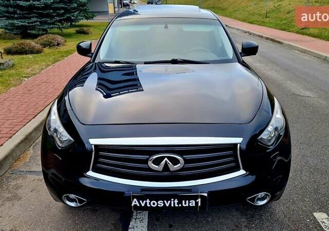 Черный Инфинити QX70, объемом двигателя 3.7 л и пробегом 212 тыс. км за 14950 $, фото 24 на Automoto.ua