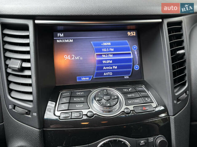 Инфинити QX70 2013 в Киеве на Automoto.ua Черный Инфинити QX70, объемом двигателя 3.7 л и пробегом 136 тыс. км за 18900 $, фото 14 на Automoto.ua