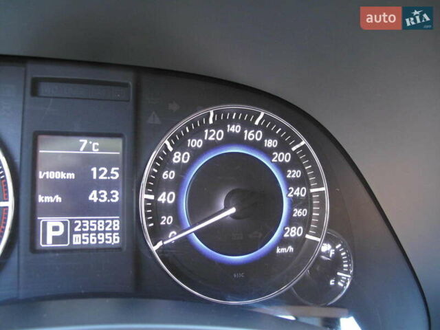 Черный Инфинити QX70, объемом двигателя 3.7 л и пробегом 235 тыс. км за 17300 $, фото 80 на Automoto.ua