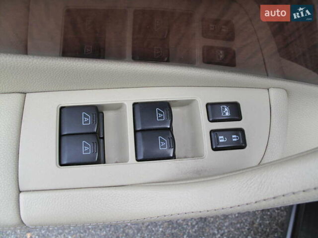 Черный Инфинити QX70, объемом двигателя 3.7 л и пробегом 235 тыс. км за 17300 $, фото 28 на Automoto.ua