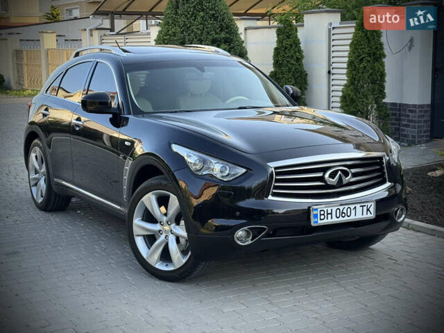 Черный Инфинити QX70, объемом двигателя 3.7 л и пробегом 118 тыс. км за 16700 $, фото 28 на Automoto.ua