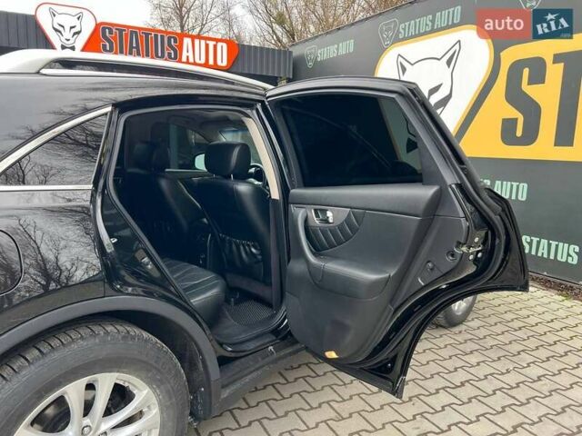Чорний Інфініті QX70, об'ємом двигуна 3.7 л та пробігом 190 тис. км за 16900 $, фото 30 на Automoto.ua