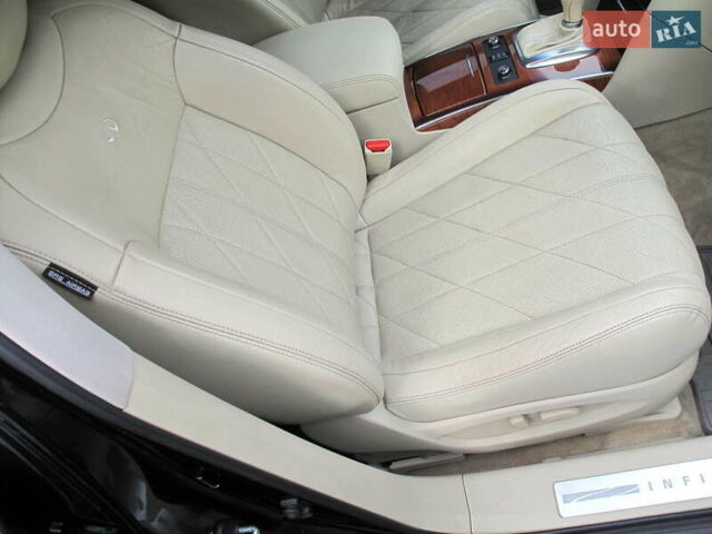 Черный Инфинити QX70, объемом двигателя 3.7 л и пробегом 235 тыс. км за 17300 $, фото 65 на Automoto.ua