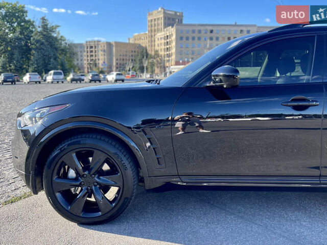 Черный Инфинити QX70, объемом двигателя 5 л и пробегом 171 тыс. км за 18900 $, фото 9 на Automoto.ua