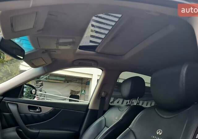 Черный Инфинити QX70, объемом двигателя 3.7 л и пробегом 212 тыс. км за 14950 $, фото 33 на Automoto.ua