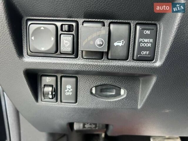 Чорний Інфініті QX70, об'ємом двигуна 3.7 л та пробігом 190 тис. км за 16900 $, фото 17 на Automoto.ua