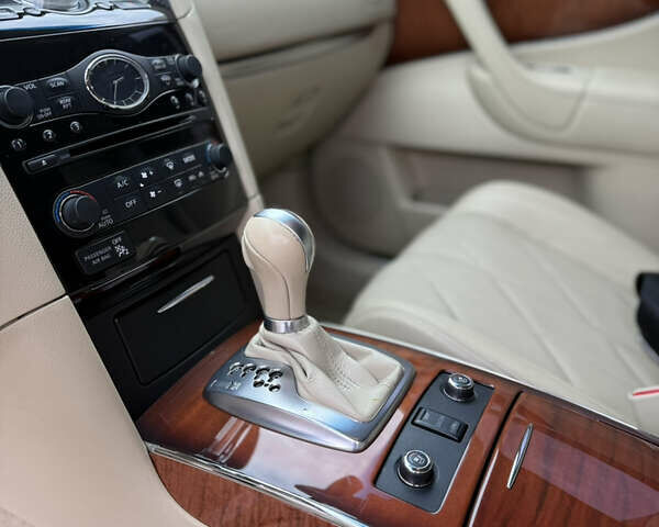 Черный Инфинити QX70, объемом двигателя 3.7 л и пробегом 131 тыс. км за 13599 $, фото 17 на Automoto.ua
