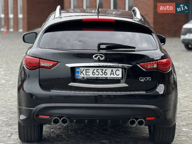 Черный Инфинити QX70, объемом двигателя 3.7 л и пробегом 131 тыс. км за 14299 $, фото 9 на Automoto.ua