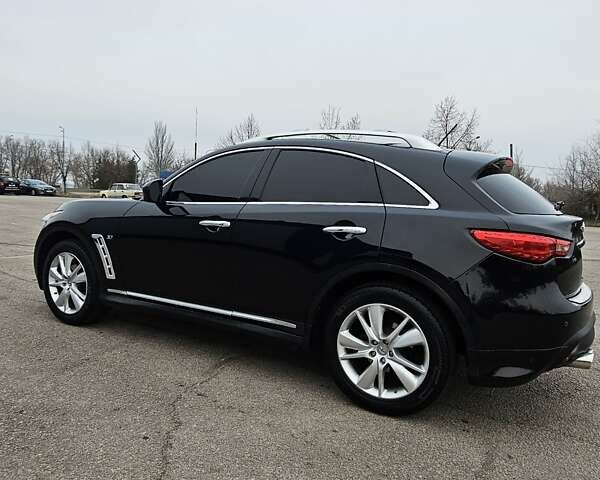 Чорний Інфініті QX70, об'ємом двигуна 3.7 л та пробігом 128 тис. км за 19000 $, фото 10 на Automoto.ua