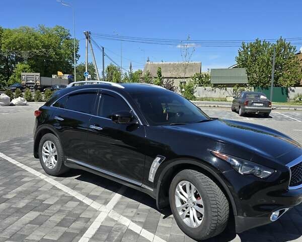Чорний Інфініті QX70, об'ємом двигуна 3.7 л та пробігом 186 тис. км за 17800 $, фото 4 на Automoto.ua