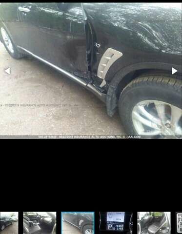 Чорний Інфініті QX70, об'ємом двигуна 3.7 л та пробігом 145 тис. км за 24500 $, фото 23 на Automoto.ua