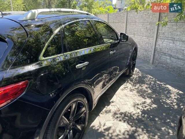 Черный Инфинити QX70, объемом двигателя 3.7 л и пробегом 86 тыс. км за 17000 $, фото 1 на Automoto.ua