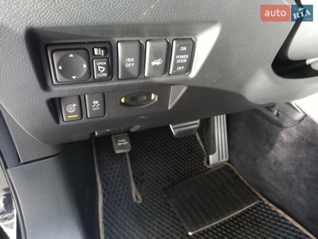 Чорний Інфініті QX70, об'ємом двигуна 2.99 л та пробігом 149 тис. км за 22500 $, фото 11 на Automoto.ua
