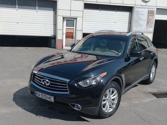 Черный Инфинити QX70, объемом двигателя 3.7 л и пробегом 172 тыс. км за 14279 $, фото 6 на Automoto.ua