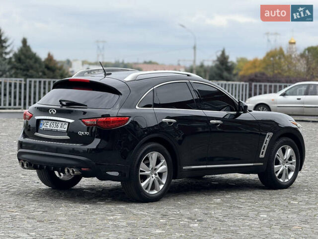 Черный Инфинити QX70, объемом двигателя 3.7 л и пробегом 131 тыс. км за 14299 $, фото 8 на Automoto.ua