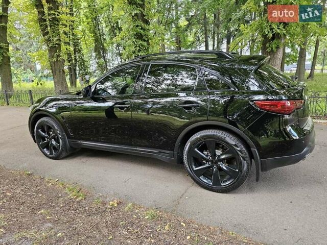 Чорний Інфініті QX70, об'ємом двигуна 3.7 л та пробігом 145 тис. км за 24500 $, фото 4 на Automoto.ua