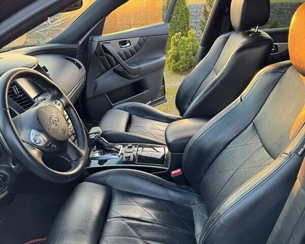 Черный Инфинити QX70, объемом двигателя 3.7 л и пробегом 210 тыс. км за 23500 $, фото 5 на Automoto.ua