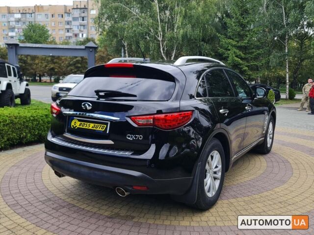 Чорний Інфініті QX70, об'ємом двигуна 3.7 л та пробігом 80 тис. км за 26499 $, фото 2 на Automoto.ua