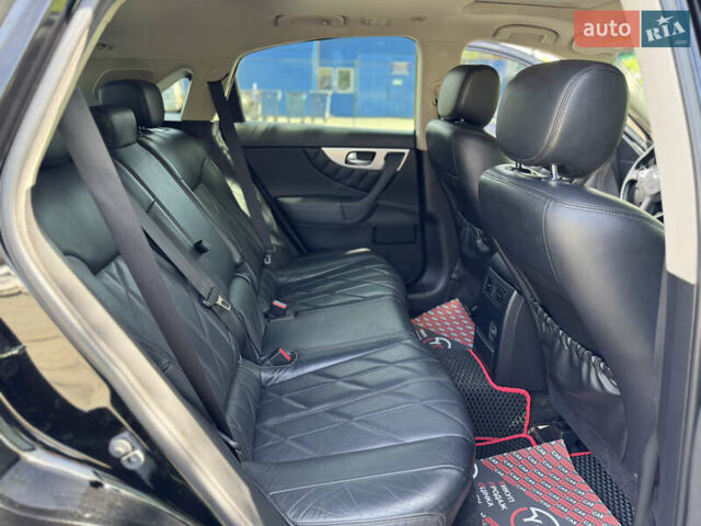 Черный Инфинити QX70, объемом двигателя 3 л и пробегом 215 тыс. км за 17500 $, фото 43 на Automoto.ua