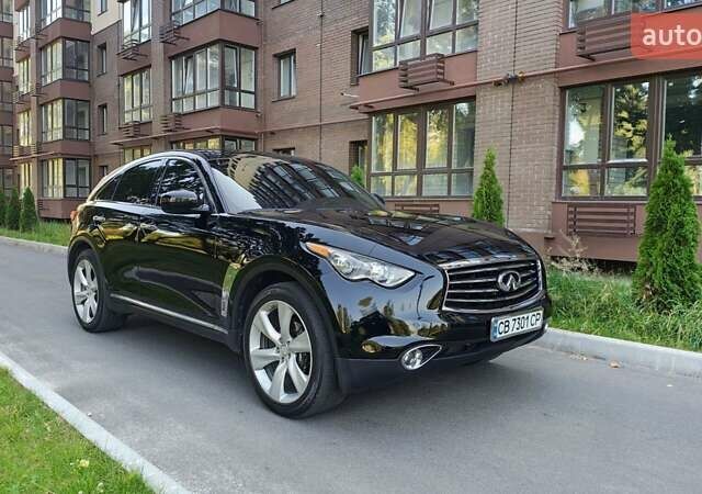 Черный Инфинити QX70, объемом двигателя 3.7 л и пробегом 98 тыс. км за 16800 $, фото 8 на Automoto.ua