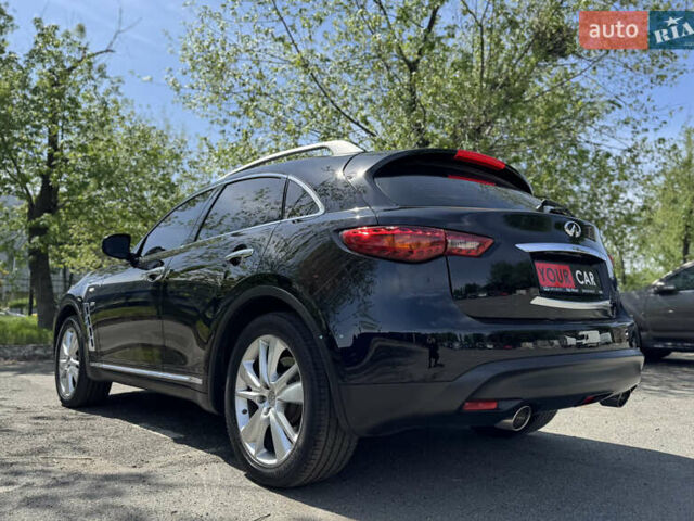 Черный Инфинити QX70, объемом двигателя 3 л и пробегом 215 тыс. км за 17500 $, фото 17 на Automoto.ua