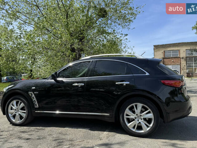 Черный Инфинити QX70, объемом двигателя 3 л и пробегом 215 тыс. км за 17500 $, фото 14 на Automoto.ua