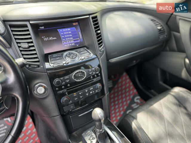 Черный Инфинити QX70, объемом двигателя 3 л и пробегом 215 тыс. км за 17500 $, фото 37 на Automoto.ua