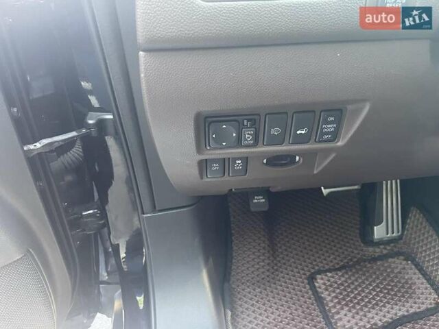 Чорний Інфініті QX70, об'ємом двигуна 2.99 л та пробігом 138 тис. км за 20950 $, фото 40 на Automoto.ua