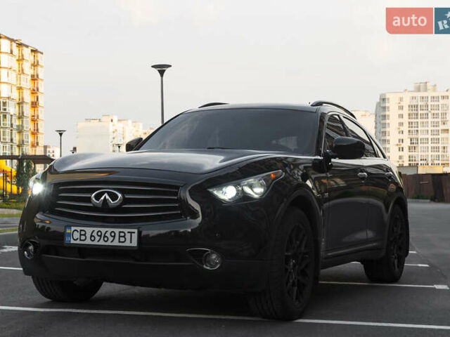Черный Инфинити QX70, объемом двигателя 3.7 л и пробегом 124 тыс. км за 23000 $, фото 14 на Automoto.ua