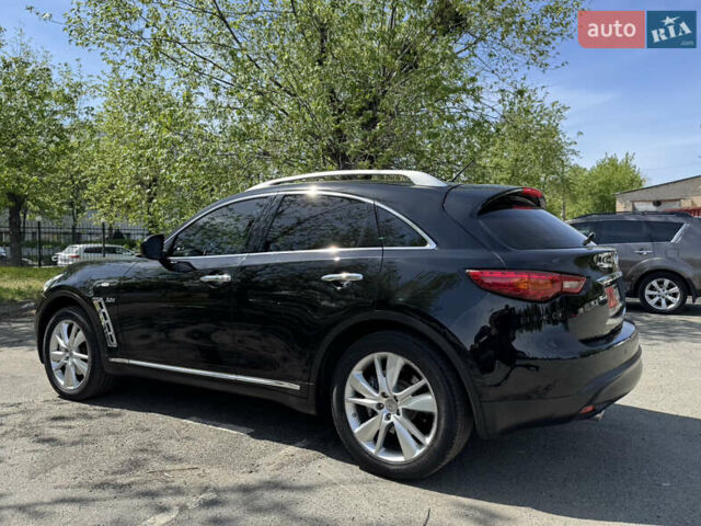 Черный Инфинити QX70, объемом двигателя 3 л и пробегом 215 тыс. км за 17500 $, фото 15 на Automoto.ua