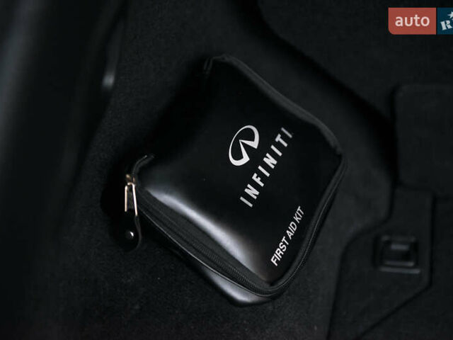 Черный Инфинити QX70, объемом двигателя 3.7 л и пробегом 124 тыс. км за 23000 $, фото 24 на Automoto.ua