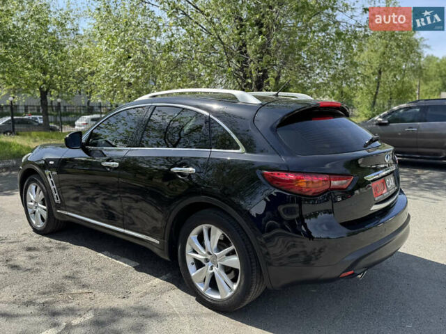 Черный Инфинити QX70, объемом двигателя 3 л и пробегом 215 тыс. км за 17500 $, фото 16 на Automoto.ua