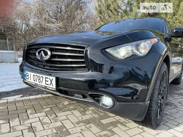 Чорний Інфініті QX70, об'ємом двигуна 3.7 л та пробігом 98 тис. км за 22600 $, фото 4 на Automoto.ua