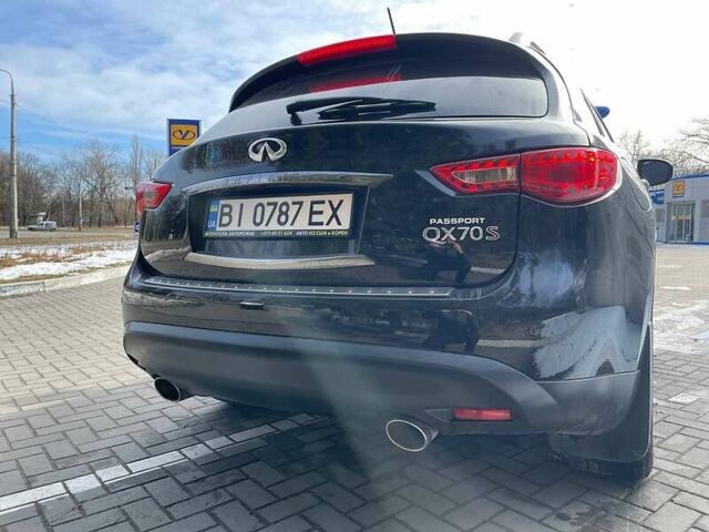 Чорний Інфініті QX70, об'ємом двигуна 3.7 л та пробігом 98 тис. км за 22600 $, фото 9 на Automoto.ua