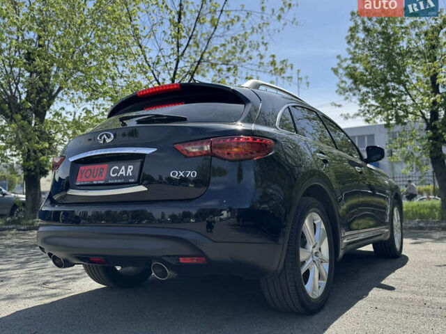 Черный Инфинити QX70, объемом двигателя 3 л и пробегом 215 тыс. км за 17500 $, фото 19 на Automoto.ua