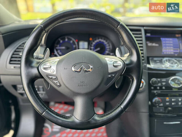Черный Инфинити QX70, объемом двигателя 3 л и пробегом 215 тыс. км за 17500 $, фото 35 на Automoto.ua