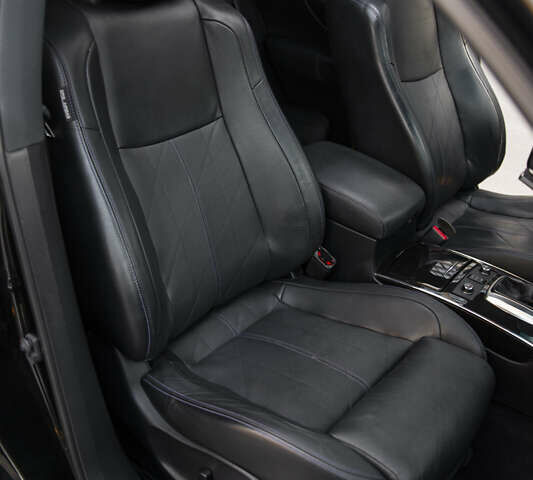 Черный Инфинити QX70, объемом двигателя 3.7 л и пробегом 124 тыс. км за 23000 $, фото 40 на Automoto.ua