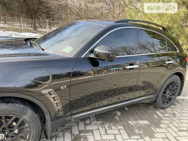 Чорний Інфініті QX70, об'ємом двигуна 3.7 л та пробігом 98 тис. км за 22600 $, фото 6 на Automoto.ua