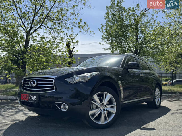 Черный Инфинити QX70, объемом двигателя 3 л и пробегом 215 тыс. км за 17500 $, фото 5 на Automoto.ua