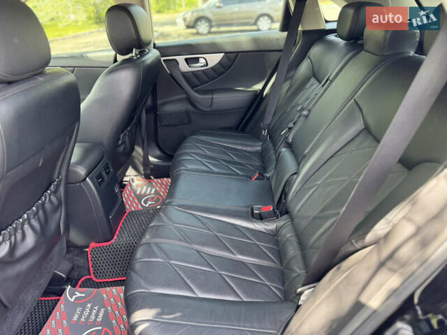 Черный Инфинити QX70, объемом двигателя 3 л и пробегом 215 тыс. км за 17500 $, фото 40 на Automoto.ua
