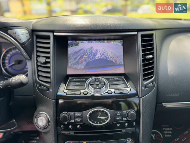 Черный Инфинити QX70, объемом двигателя 3 л и пробегом 215 тыс. км за 17500 $, фото 39 на Automoto.ua