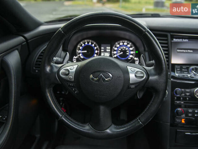 Черный Инфинити QX70, объемом двигателя 3.7 л и пробегом 124 тыс. км за 23000 $, фото 30 на Automoto.ua