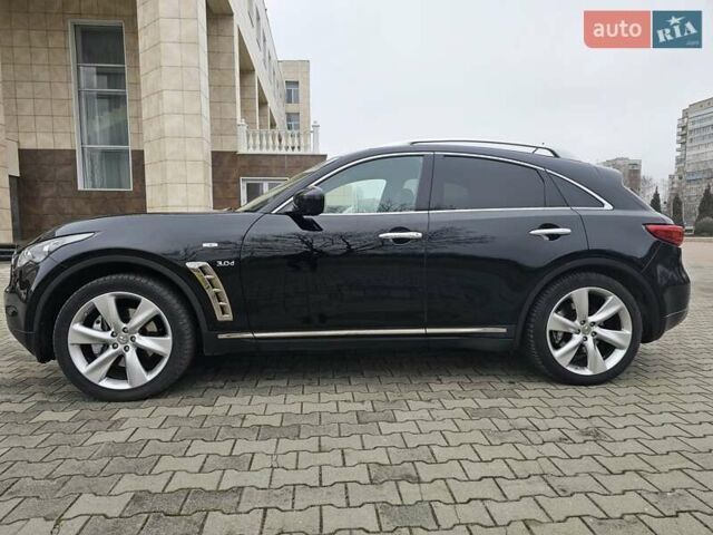 Черный Инфинити QX70, объемом двигателя 2.99 л и пробегом 248 тыс. км за 23900 $, фото 5 на Automoto.ua