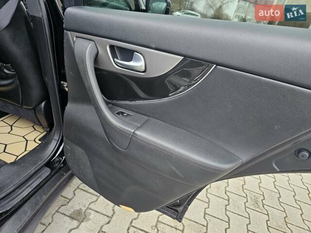 Черный Инфинити QX70, объемом двигателя 2.99 л и пробегом 248 тыс. км за 23900 $, фото 37 на Automoto.ua